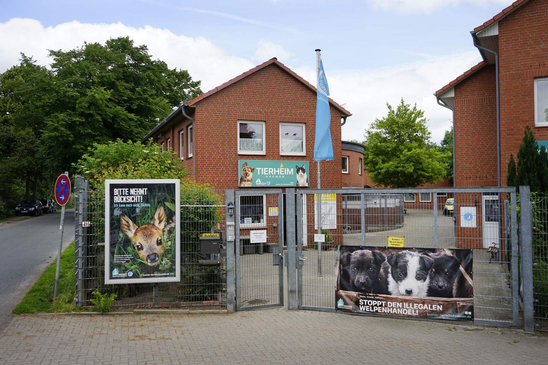 Das Bild zeigt den Eingangsbereich des Bremer Tierschutzvereins e. V.